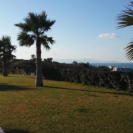 Reveli Estate Villa Kalathas Oda fotoğraf