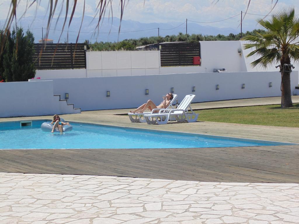 Reveli Estate Villa *